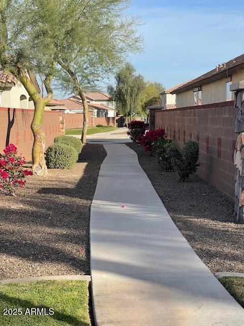808 Constance Way Phoenix, AZ 85042 - Photo 33 of 39 Common Area 4