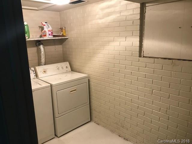 291 Potter Road Lancaster, SC 29720 - Photo 28 of 31 a utility room with dryer and washer