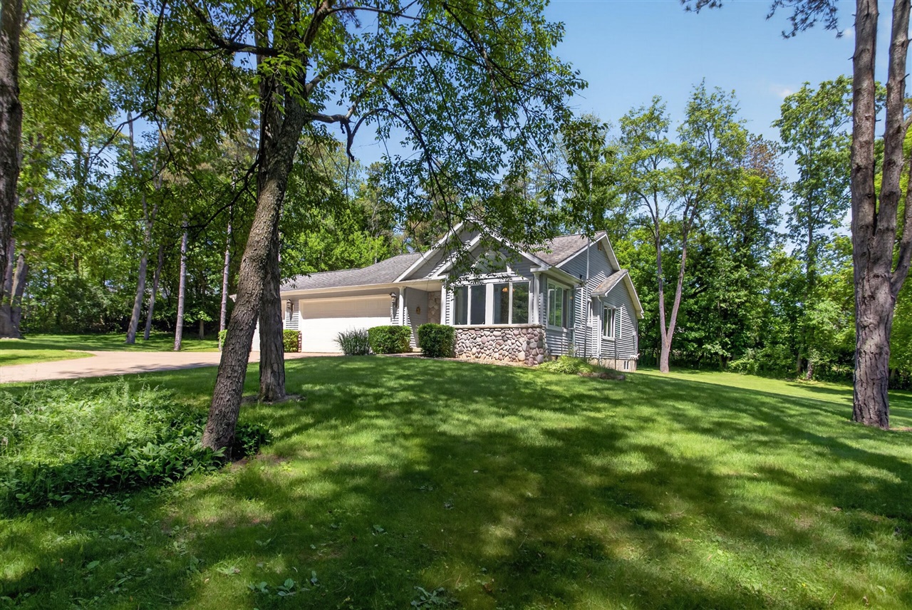7655 Riverside Road Brooklyn, MI 49230 - Photo 4 of 55