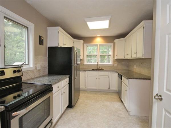 11 Amherst Road Hopkinton, MA 01748 - Photo 7 of 30 Gallery Image 7