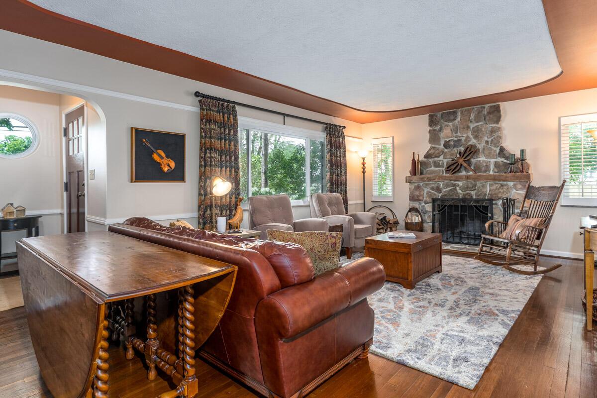 102 James Road Columbus, OH 43230 - Photo 5 of 46