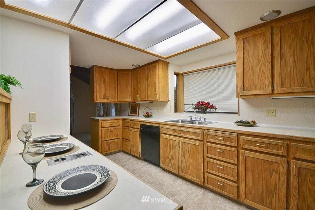 12150 Vail Road Southeast Yelm, WA 98597 - Photo 11 of 40 Gallery Image 11