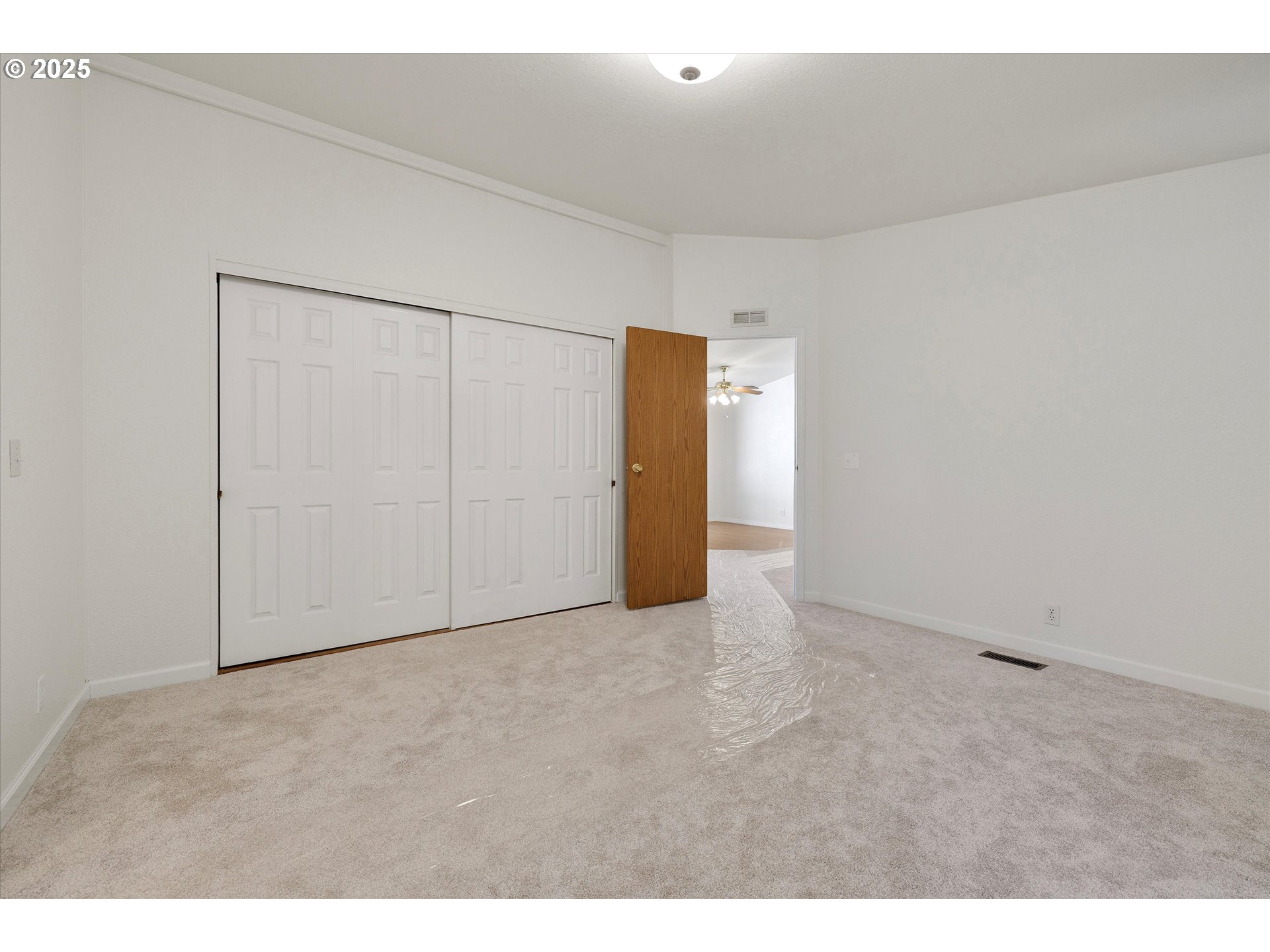 507 North 19th Avenue, Unit 60 Cornelius, OR 97113 - Photo 14 of 28 a view of an empty room