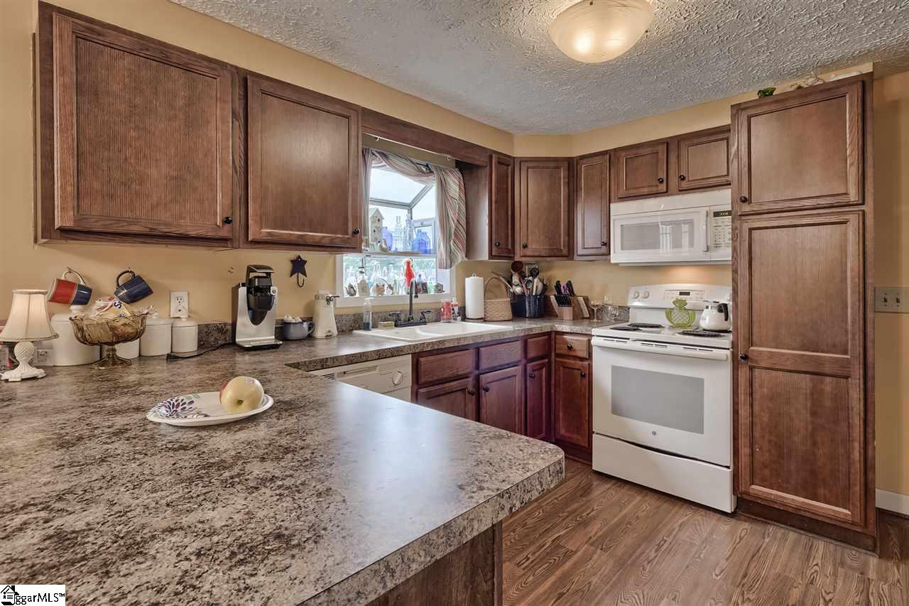 476 Rices Creek Road Liberty, SC 29657 - Photo 10 of 35
