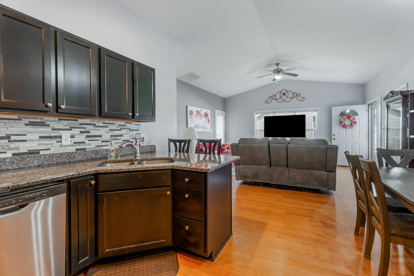3884 Stadium Street Portage, IN 46368 - Photo 11 of 27 1600x1067