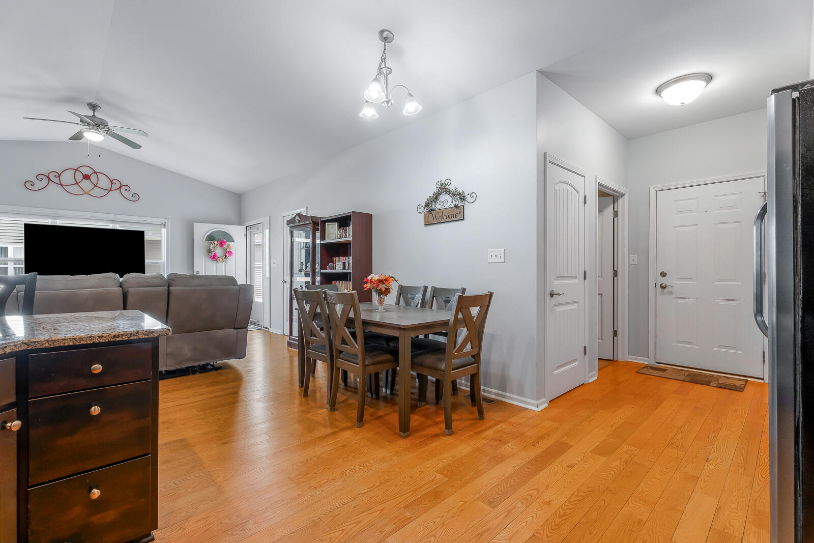 3884 Stadium Street Portage, IN 46368 - Photo 12 of 27 1600x1067