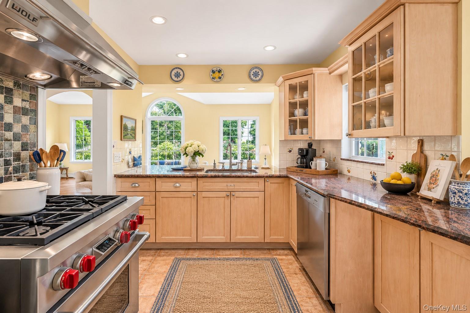 7 Highmeadow Road Manhasset, NY 11030 - Photo 11 of 41 Gallery Image 11