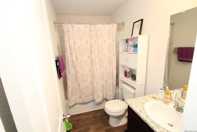 $2,100 | 1042 Andean Emerald, San Antonio, TX 78253