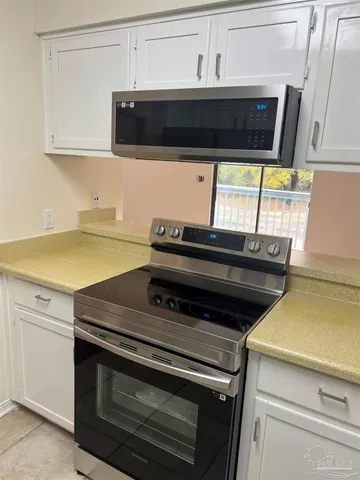 $129,900 | 7225 West Fairfield Drive, Unit B5, Pensacola, FL 32506