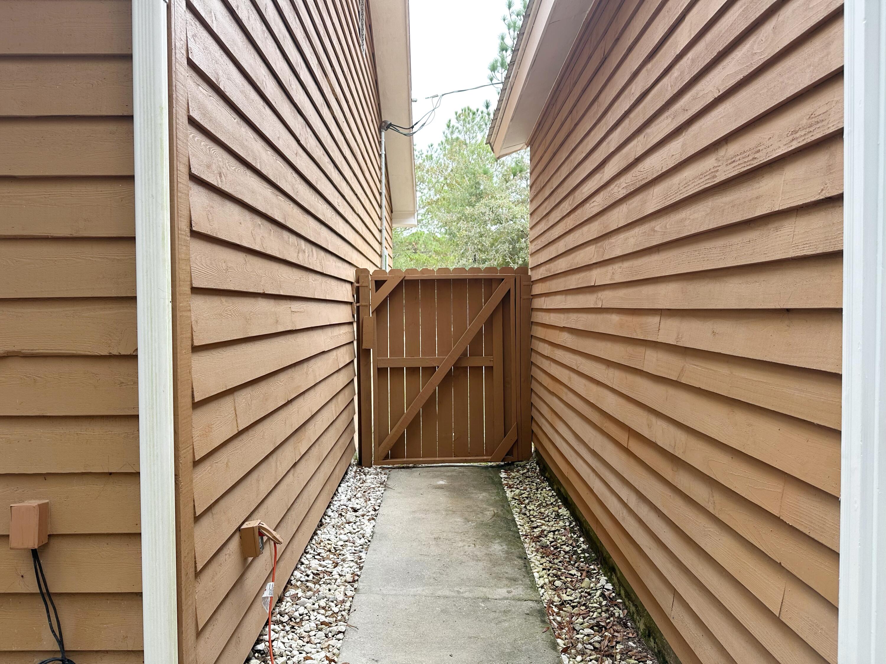 721 Coventry Road DeFuniak Springs, FL 32433 - Photo 36 of 63 IMG_5331 2