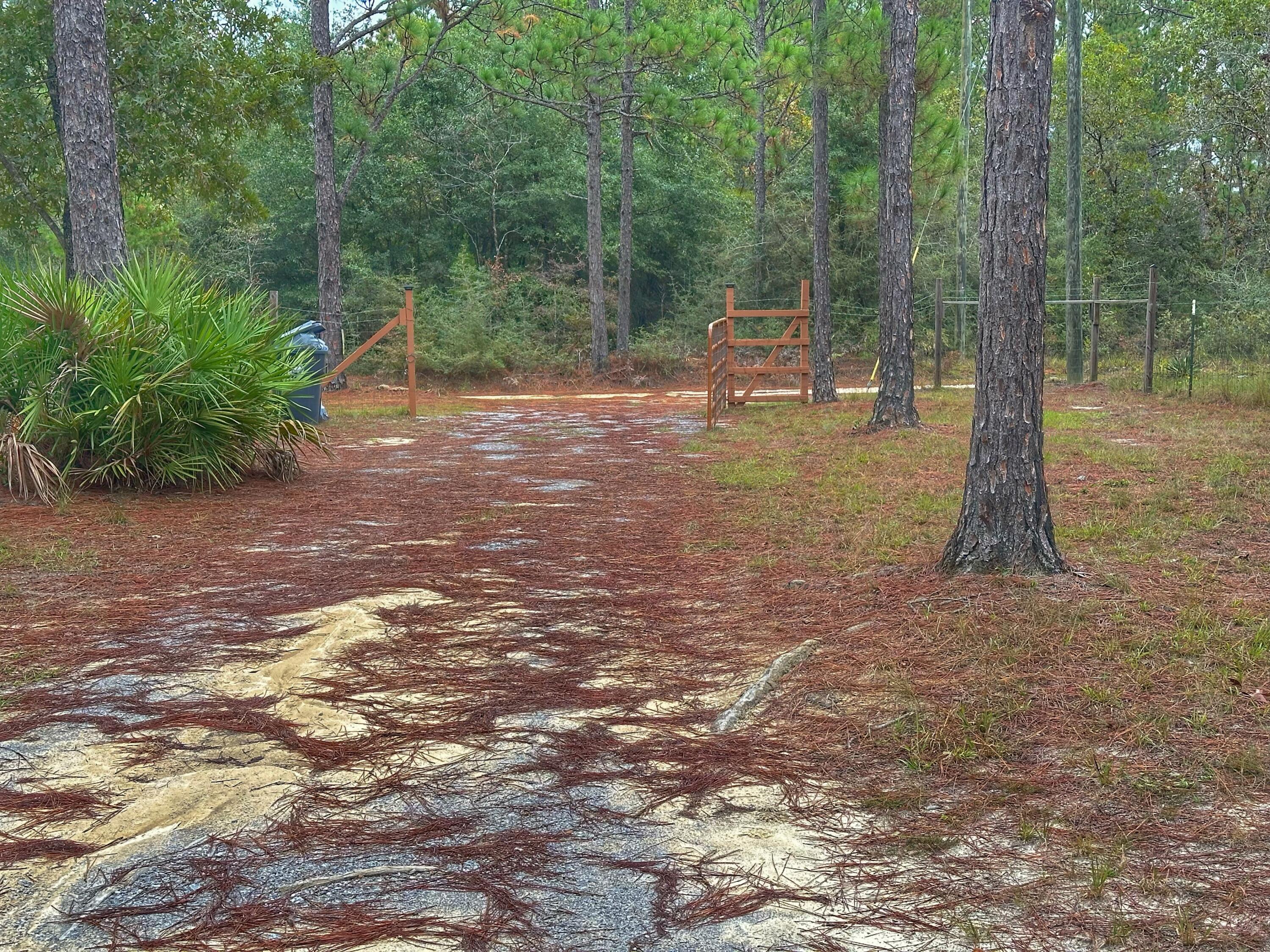 721 Coventry Road DeFuniak Springs, FL 32433 - Photo 5 of 63 IMG_5343