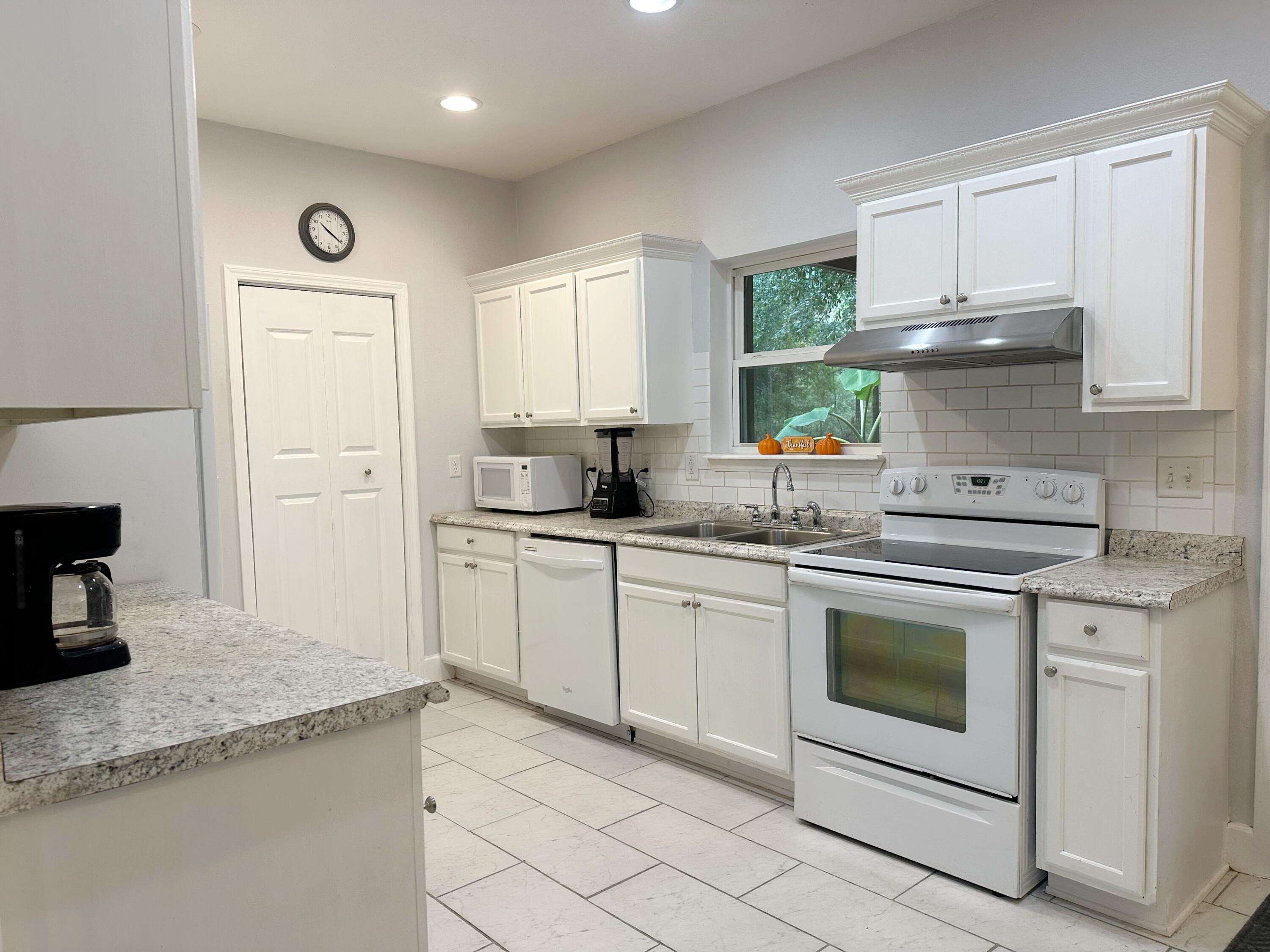 721 Coventry Road DeFuniak Springs, FL 32433 - Photo 51 of 63 IMG_5309