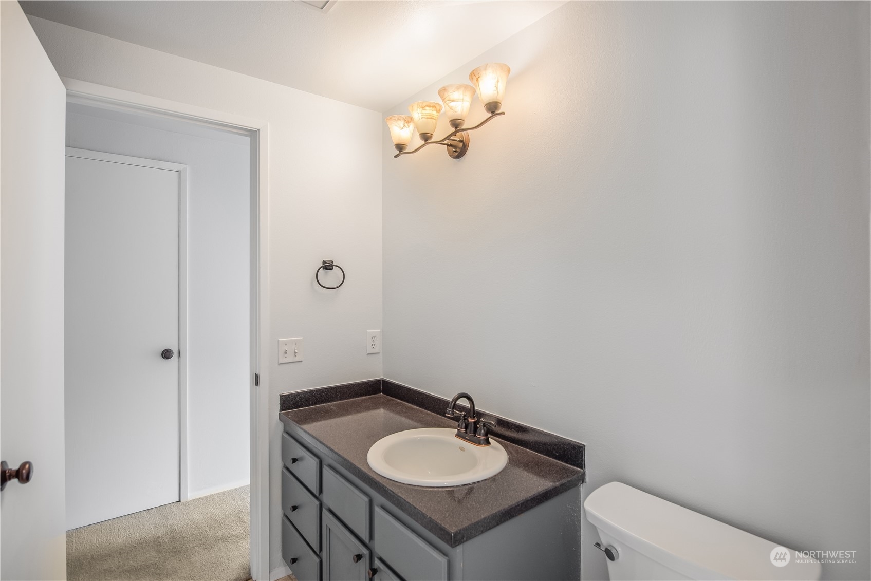 21807 Southeast May Valley Road Issaquah, WA 98027 - Photo 17 of 22 Gallery Image 17