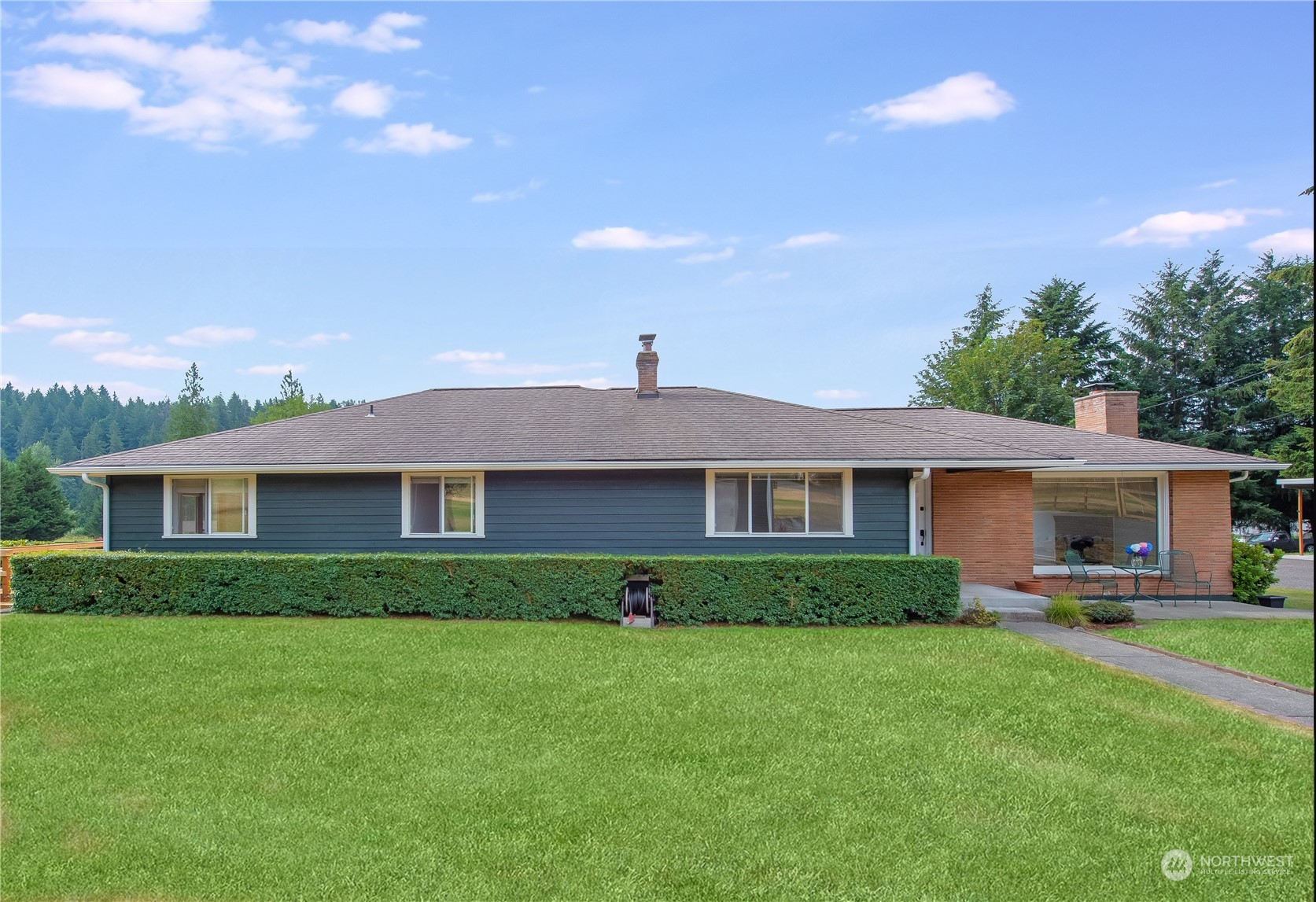 21807 Southeast May Valley Road Issaquah, WA 98027 - Photo 2 of 22 Gallery Image 2