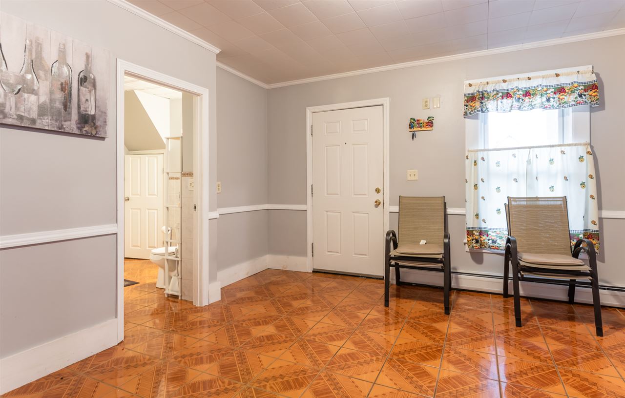 22 Beech Street Nashua, NH 03060 - Photo 14 of 16