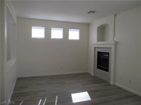 $1,995 | 10009 Cambridge Blue Avenue, Las Vegas, NV 89147