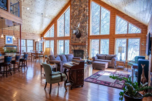 $1,600,000 | N13436 19th Avenue, Necedah, WI 54646