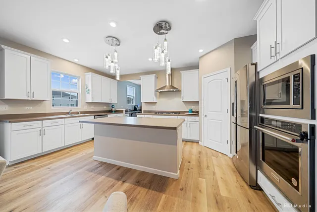 $615,000 | 16515 Driftwood Drive, Plainfield, IL 60586