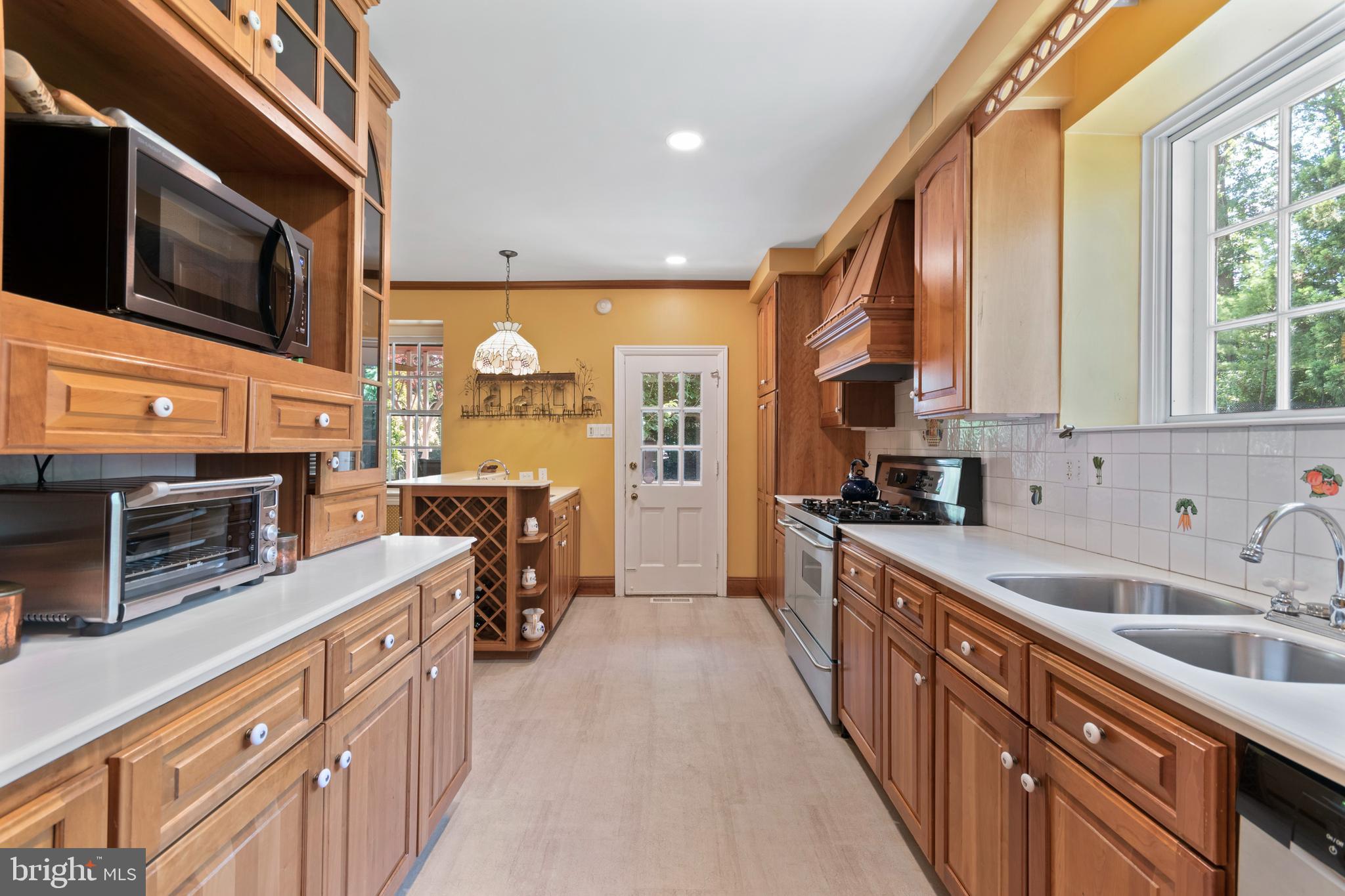 1446 Noble Road Jenkintown, PA 19046 - Photo 15 of 43