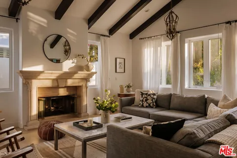 $4,295,000 | 2341 32nd Street, Santa Monica, CA 90405
