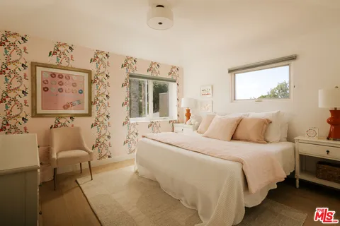 $4,295,000 | 2341 32nd Street, Santa Monica, CA 90405