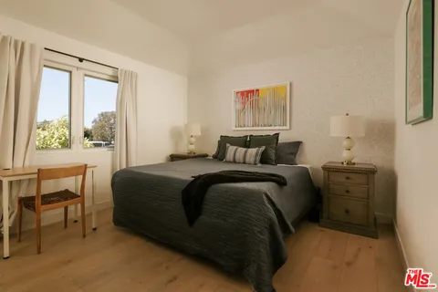 $4,295,000 | 2341 32nd Street, Santa Monica, CA 90405