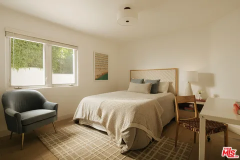 $4,295,000 | 2341 32nd Street, Santa Monica, CA 90405