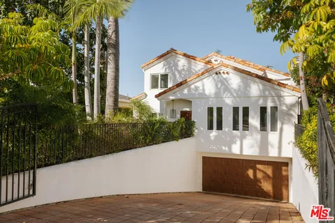 $4,295,000 | 2341 32nd Street, Santa Monica, CA 90405