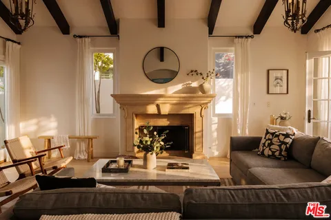 $4,295,000 | 2341 32nd Street, Santa Monica, CA 90405