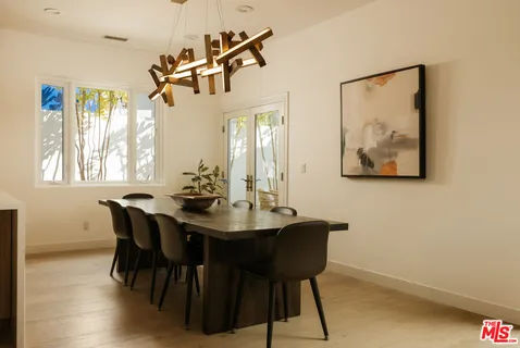 $4,295,000 | 2341 32nd Street, Santa Monica, CA 90405