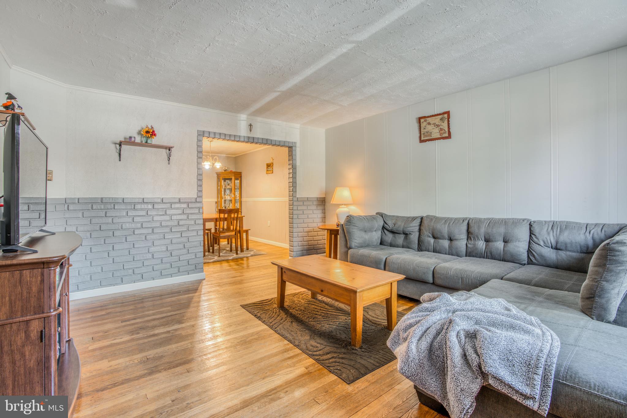 8602 Willow Oak Road Baltimore, MD 21234 - Photo 3 of 19