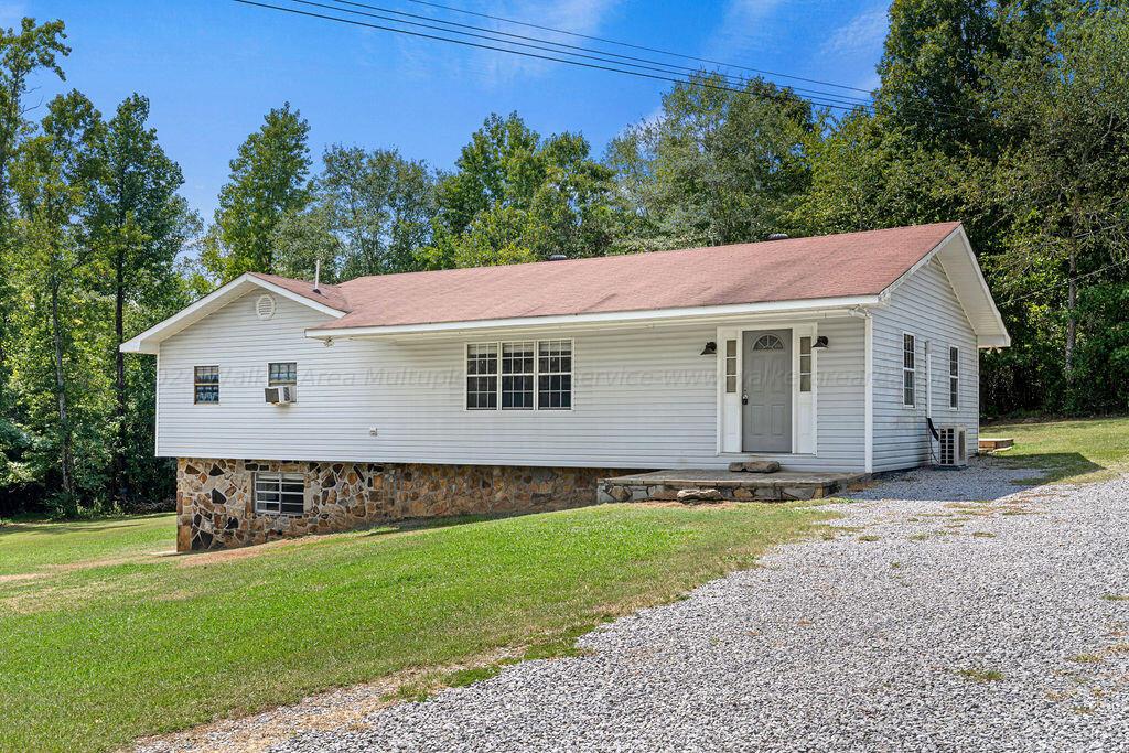 1495 Bennett Road Jasper, AL 35503 - Photo 2 of 32 Gallery Image 2