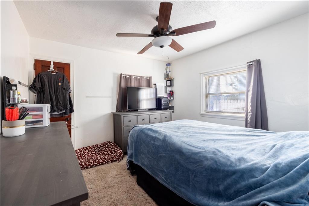 1631 Elderslee Road Pittsburgh, PA 15227 - Photo 12 of 31 Primary Bedroom