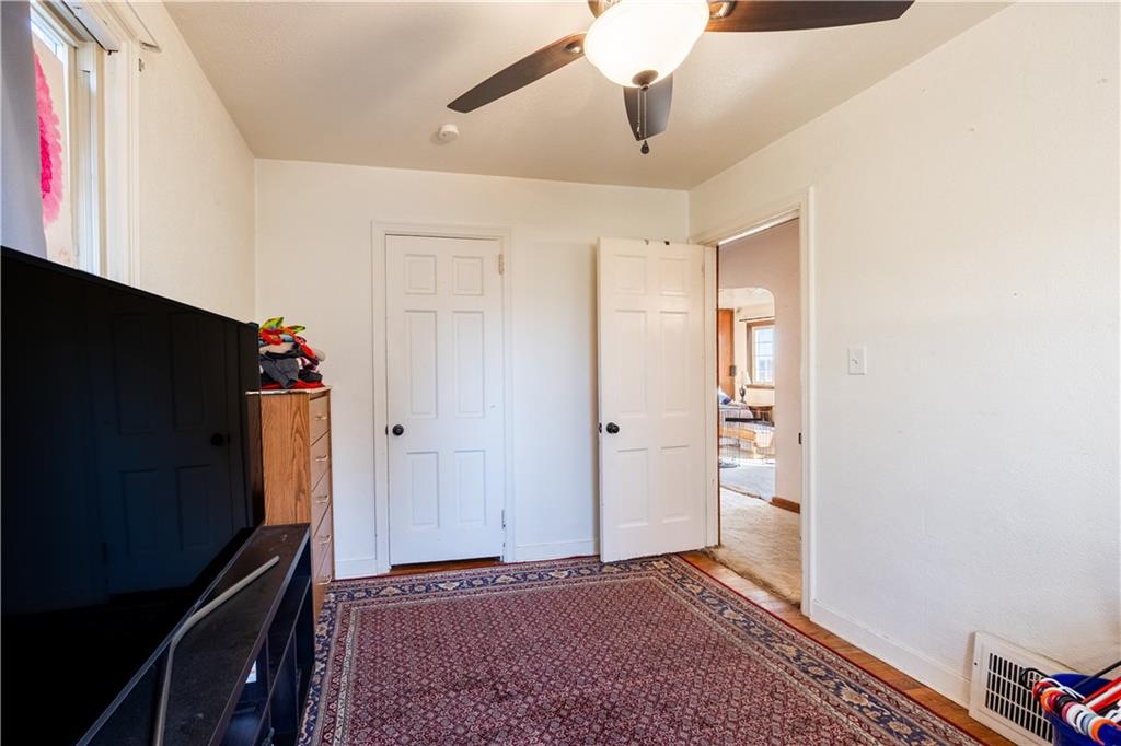 1631 Elderslee Road Pittsburgh, PA 15227 - Photo 20 of 31 Gallery Image 20