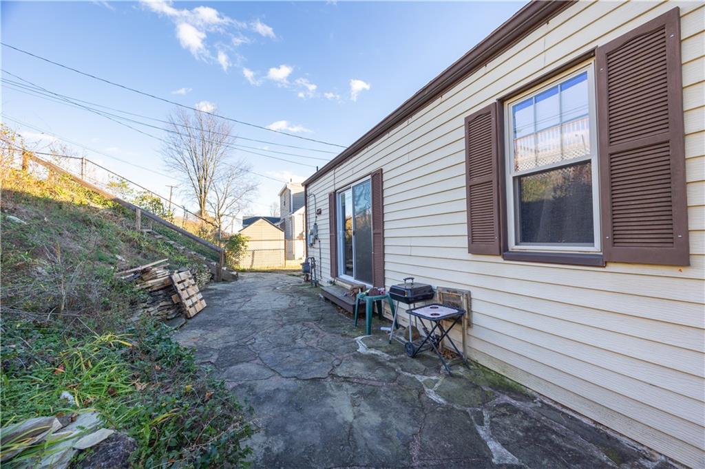 1631 Elderslee Road Pittsburgh, PA 15227 - Photo 23 of 31 Gallery Image 23