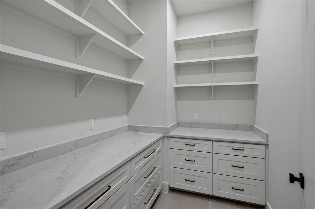 275 Latigo Way Weatherford, TX 76088 - Photo 13 of 39 Built in cabinets with drawers