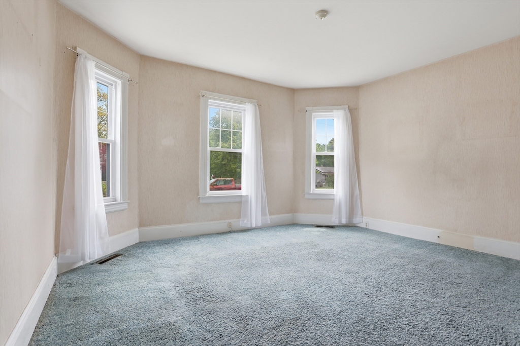 38 Brookside Road Westford, MA 01886 - Photo 5 of 33 Gallery Image 5