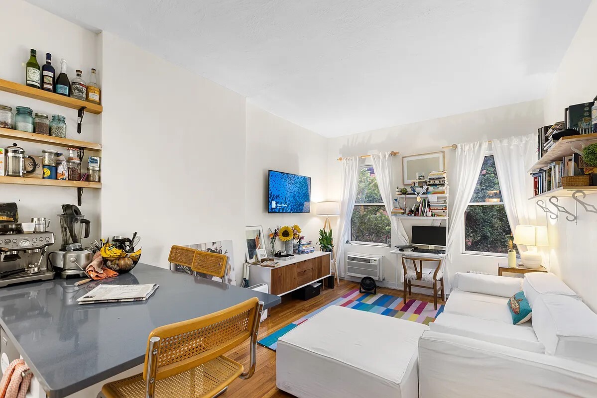 68 Perry Street, Unit 4F Manhattan, NY 10014 - Photo 1 of 5