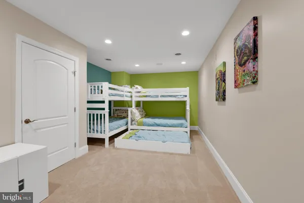$2,490,000 | 32 Stonehill Drive, Mohnton, PA 19540