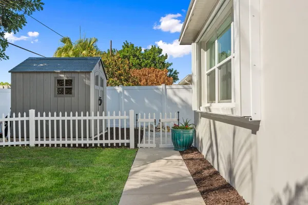 $450,000 | 3528 Northeast Jeannette Drive, Jensen Beach, FL 34957