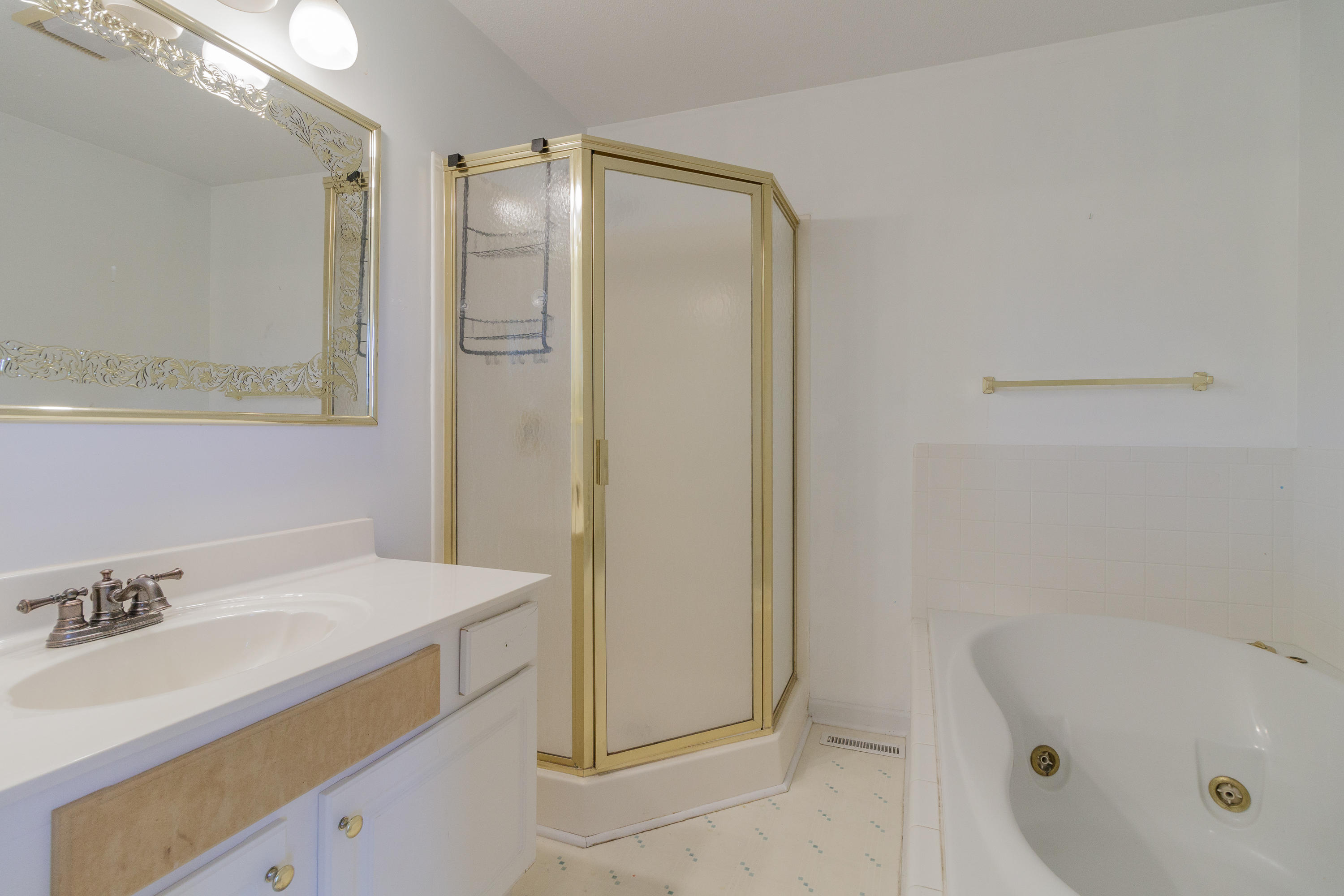 1605 Ringgold Road LaFayette, GA 30728 - Photo 24 of 63 Master Bathroom