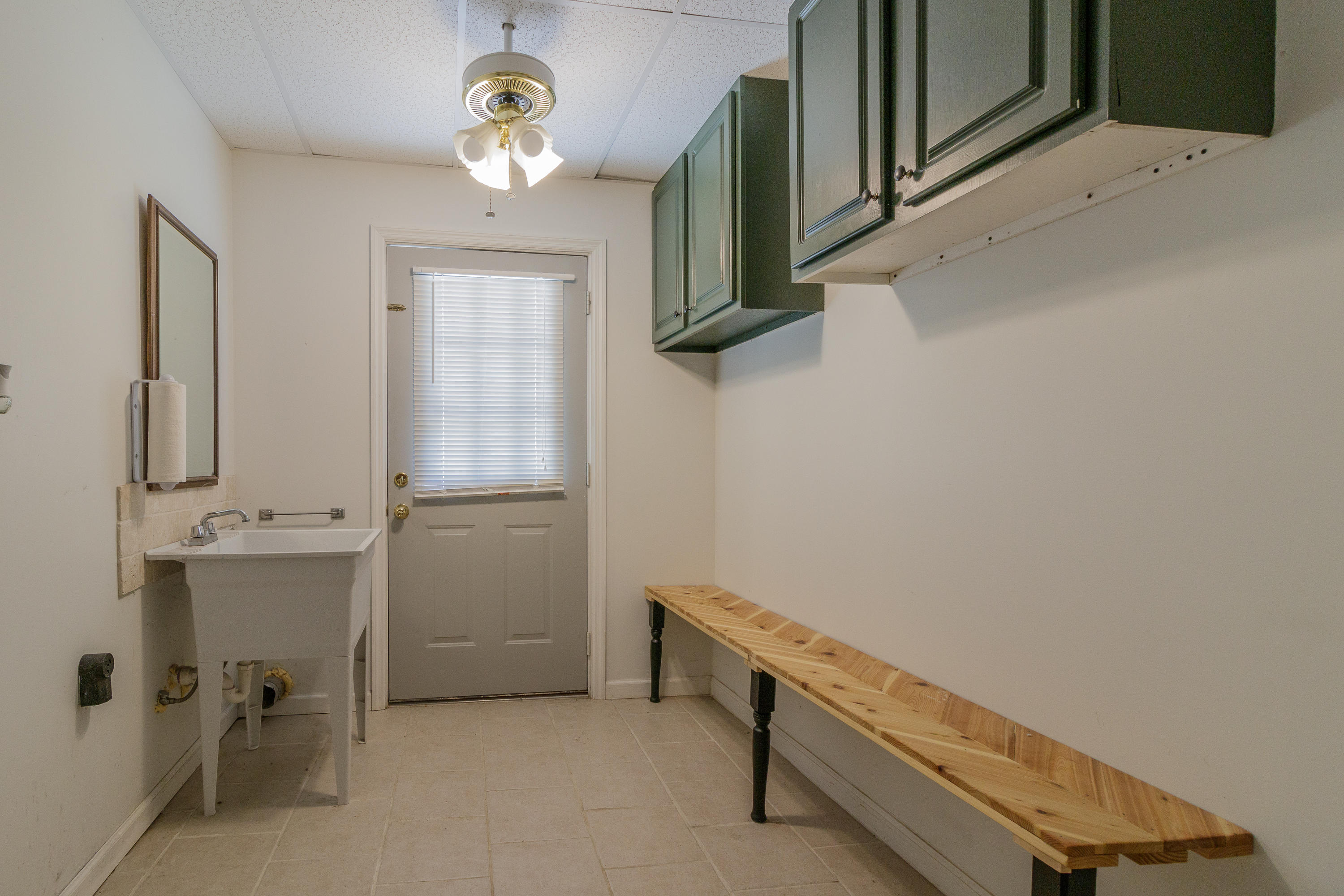 1605 Ringgold Road LaFayette, GA 30728 - Photo 33 of 63 Mud Room