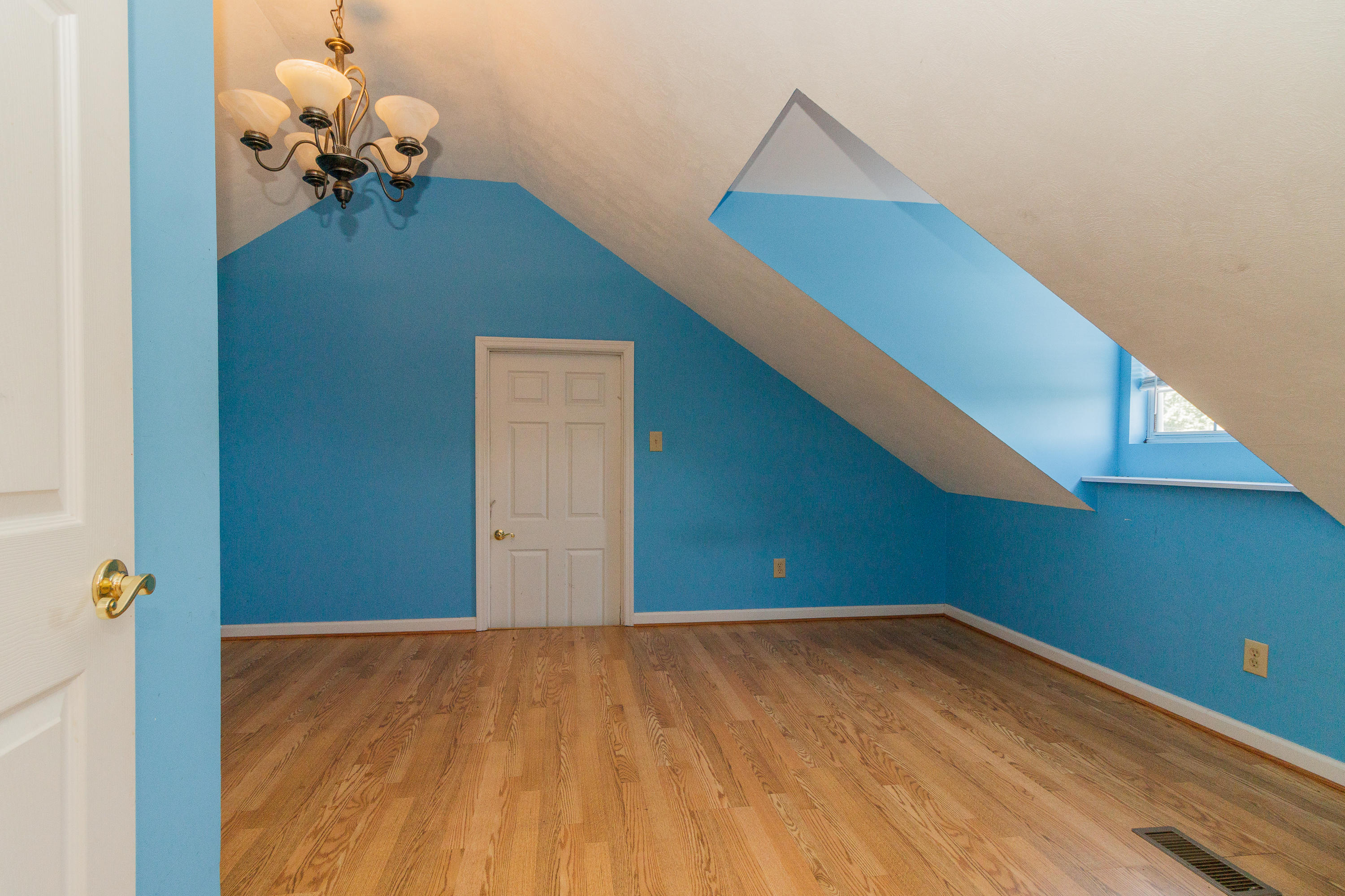 1605 Ringgold Road LaFayette, GA 30728 - Photo 38 of 63 Upstairs Room 2