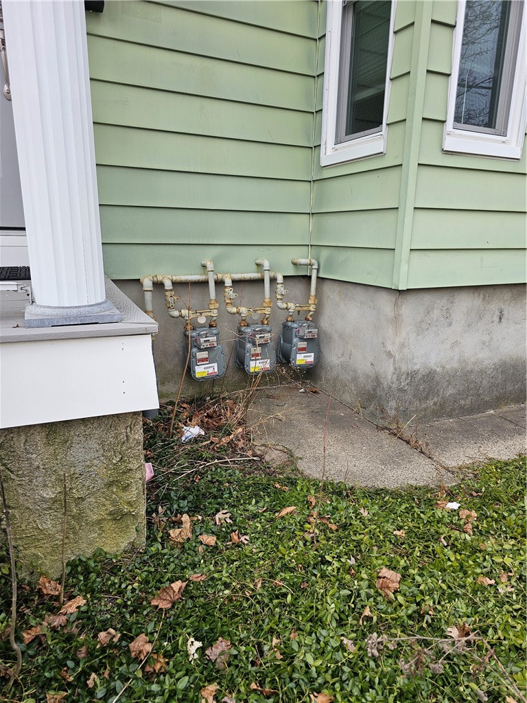 33 Young Street Pawtucket, RI 02860 - Photo 43 of 50