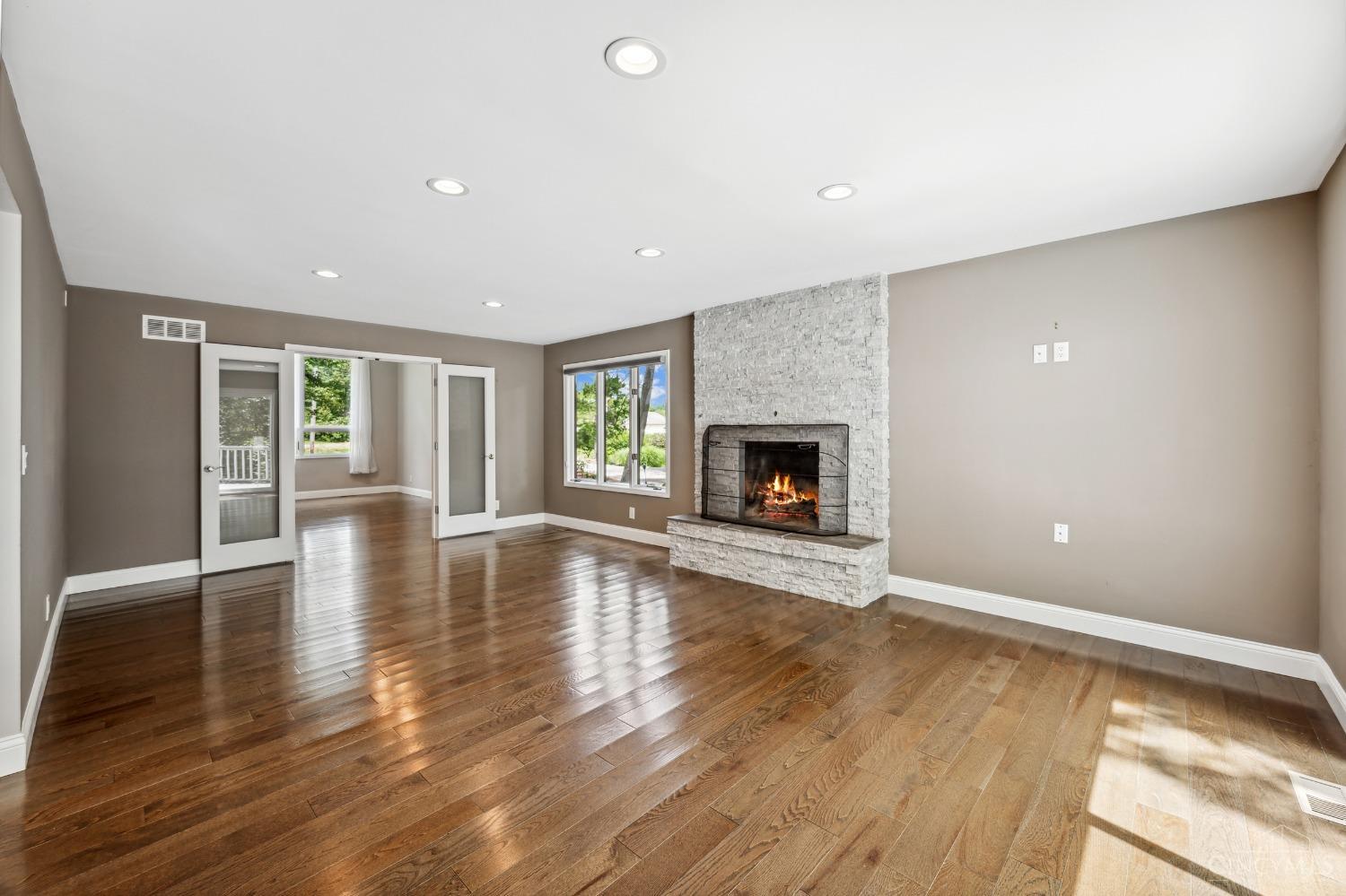 8483 Fields Ertel Road Cincinnati, OH 45249 - Photo 10 of 44 Gallery Image 10