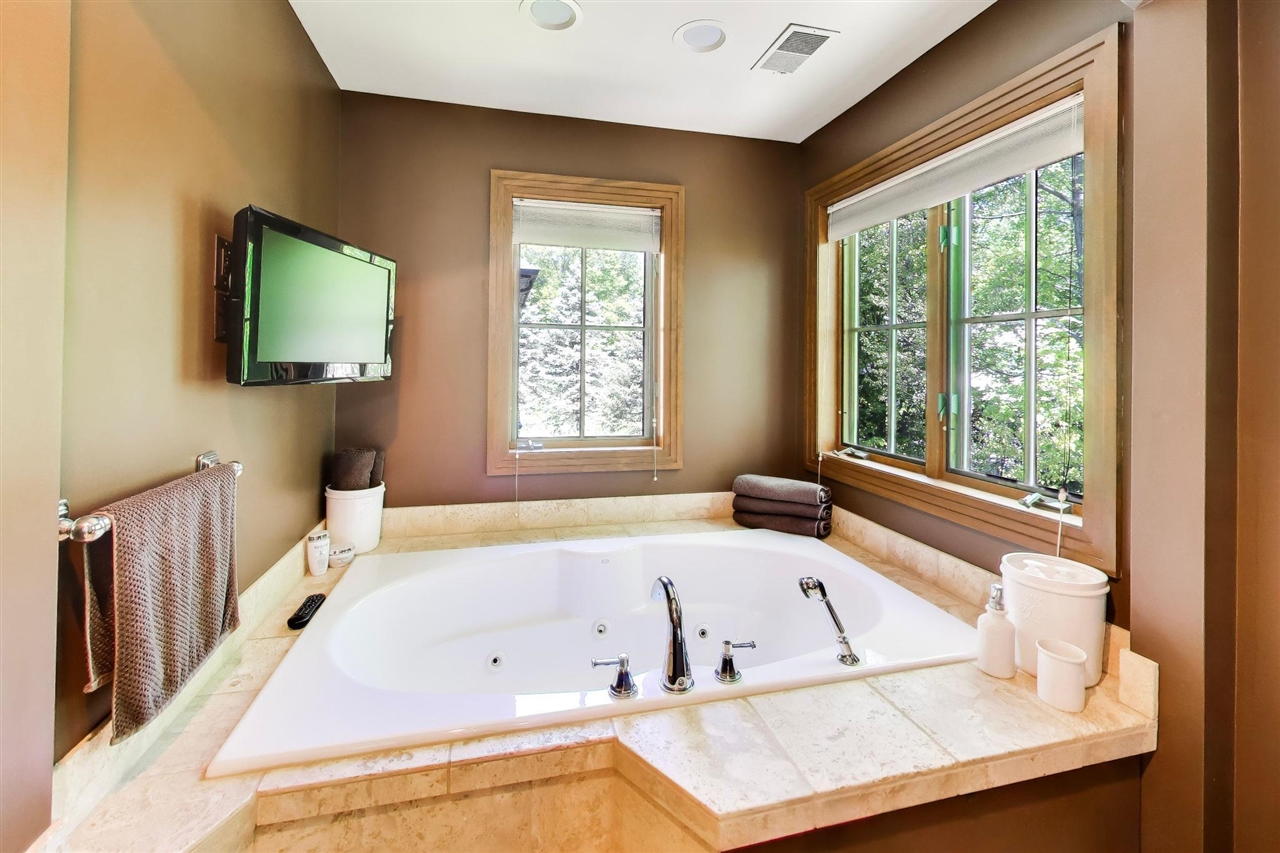 2287 Autumn Ridge St. Joseph, MI 49085 - Photo 34 of 78