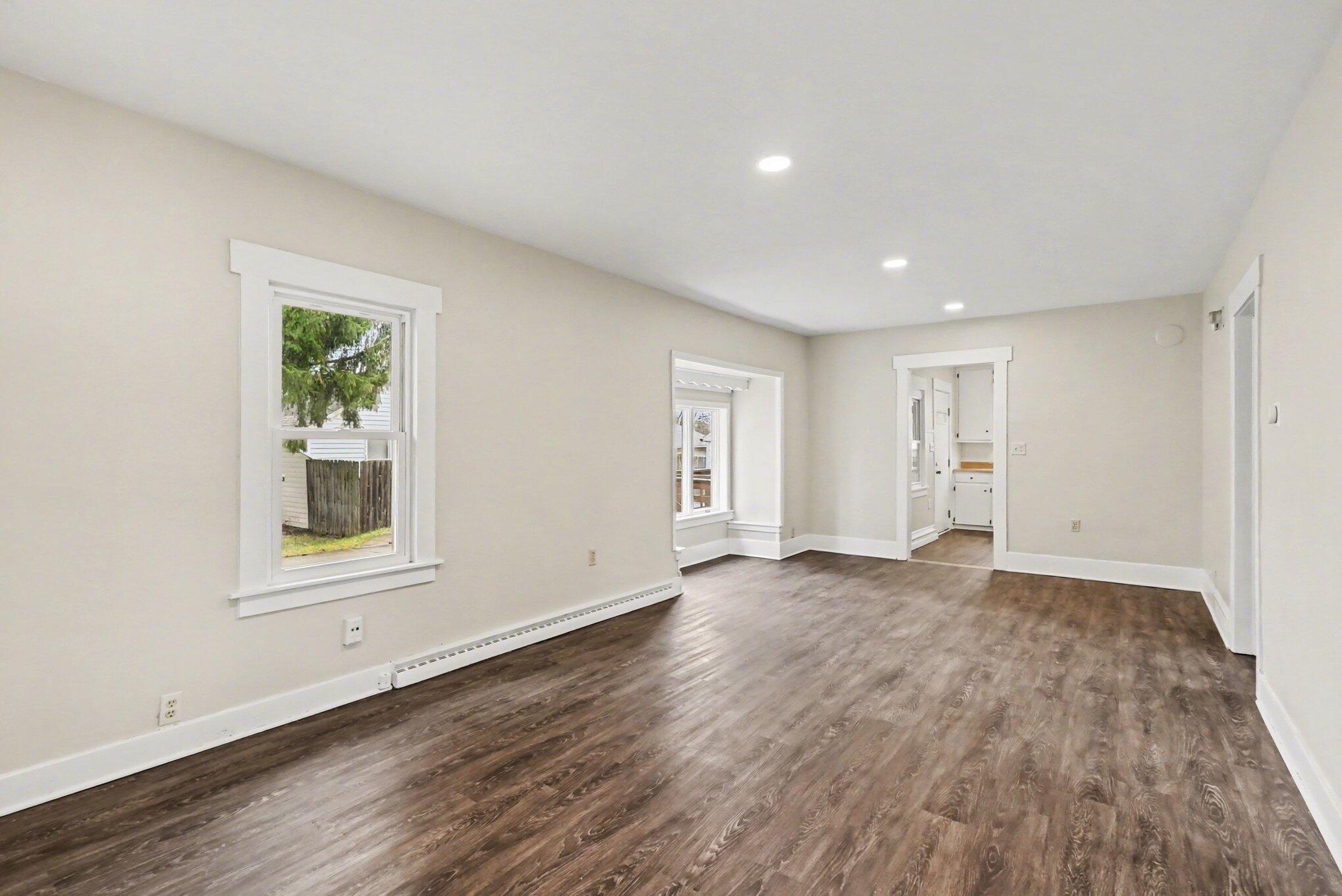 1015 Pearl Street Lansing, MI 48906 - Photo 5 of 17 006_file_8643