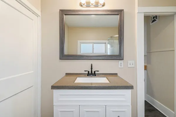 $99,900 | 1015 Pearl Street, Lansing, MI 48906