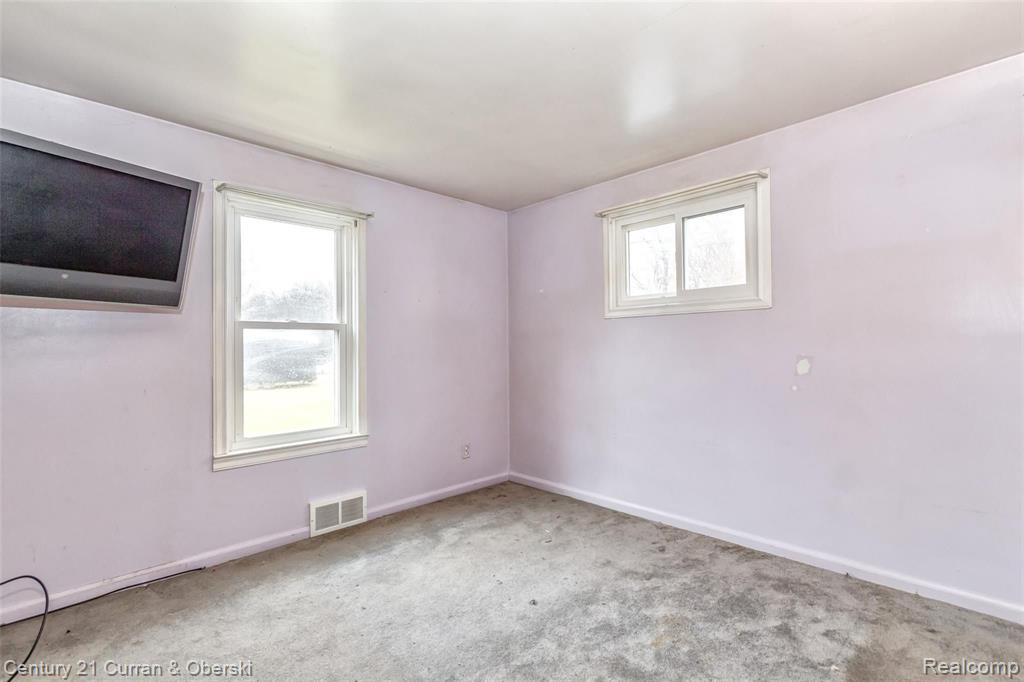 14001 Tuttle Hill Road Milan, MI 48160 - Photo 8 of 19