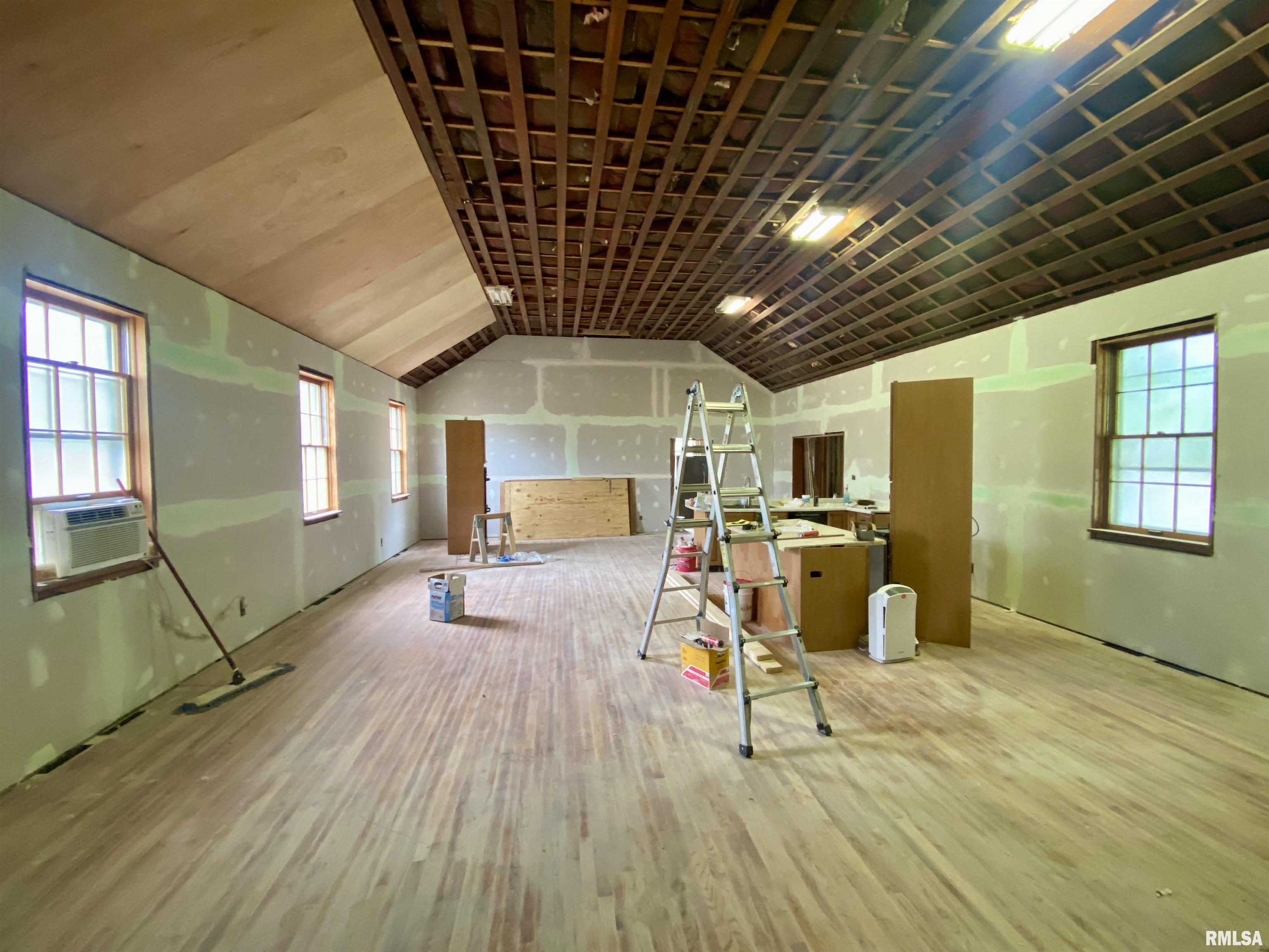 306 Washington Street Gorham, IL 62940 - Photo 8 of 48